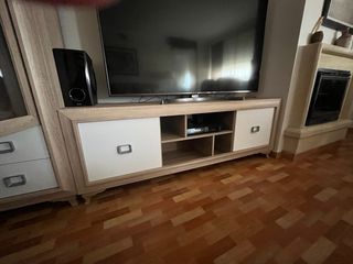 Mueble TV y Vitrina