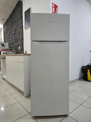 Nevera Benavent Blanca