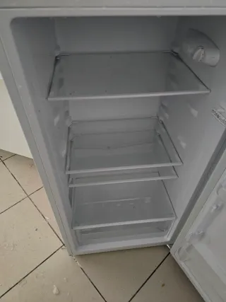 Nevera Benavent Blanca