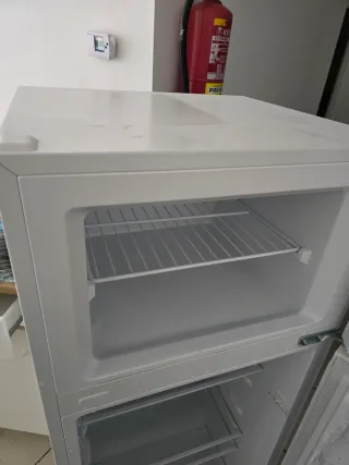 Nevera Benavent Blanca