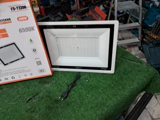 Faro LED Esterno 200W 6500K