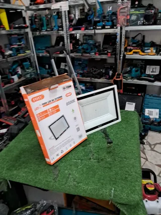 Faro LED Esterno 200W 6500K