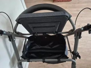 Andador para adultos con asiento