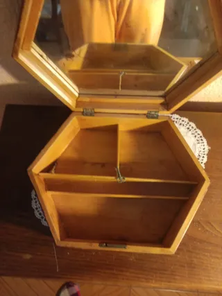 Neceser vintage de madera con espejo interior