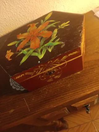 Neceser vintage de madera con espejo interior