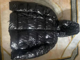 Chaqueta Moncler Negra Brillante