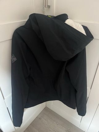 Cazadora Hollister forrada negra Talla S