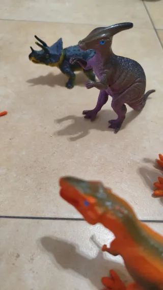 Set 7 Dinosauri Giocattolo