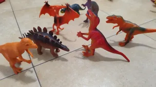 Set 7 Dinosauri Giocattolo