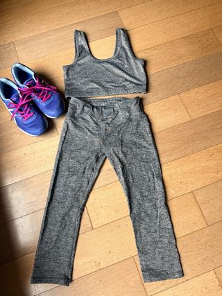 Conjunto deportivo top y mallas  S gris jaspeado