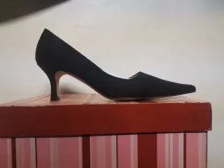 Zapatos de tacón negros para mujer