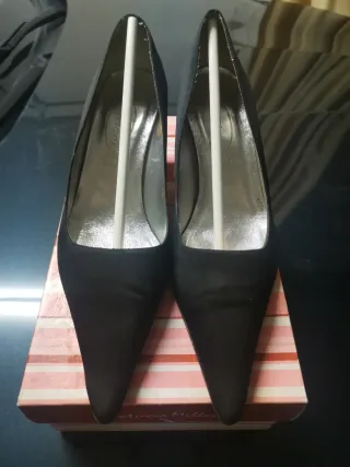 Zapatos de tacón negros para mujer