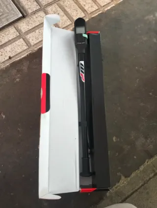 Gonfiatore forcella bici digitale