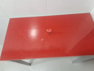 Mesa extensible roja