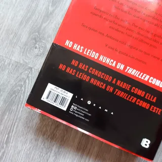 Reina Roja / Red Queen (LA TRILOGÍA REINA ROJA)...