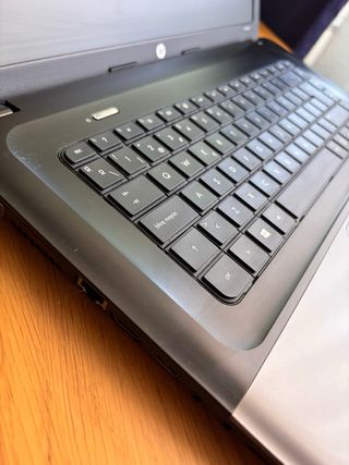 Portátil HP Notebook 650 Plata/Negro