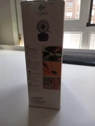 Logitech QuickCam E 2500 Webcam