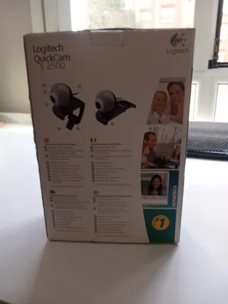 Logitech QuickCam E 2500 Webcam