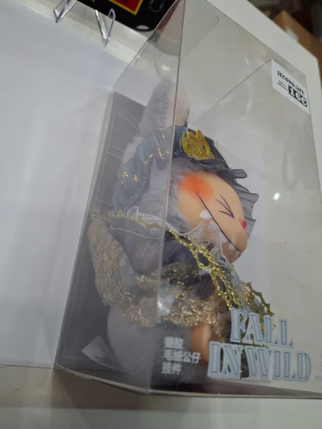 Labubu Fall in Wild Vinyl Plush Doll Pendant #2