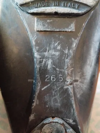 Botas de esquí Rossignol rojas y negras