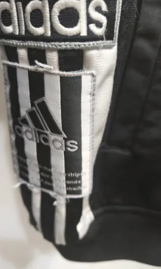 Chaqueta Adidas Bordada Negra y Blanca
