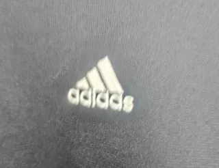 Chaqueta Adidas Bordada Negra y Blanca