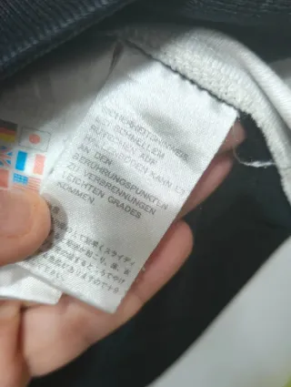 Chaqueta Adidas Bordada Negra y Blanca