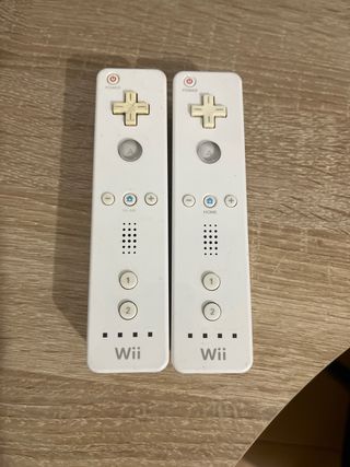 Nintendo Wii + 9 Juegos + Accesorios