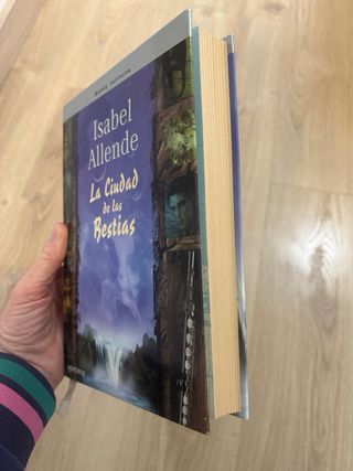 La ciudad de las bestias (serie infinita) (Span...