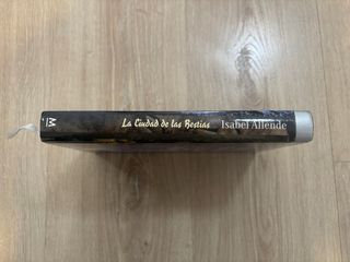 La ciudad de las bestias (serie infinita) (Span...