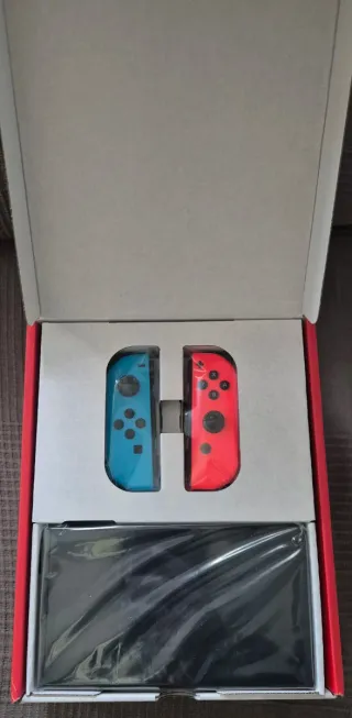 Nintendo Switch OLED Rosso/Blu