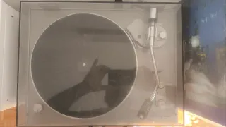 Tocadiscos Akai AP100C