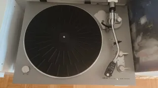 Tocadiscos Akai AP100C