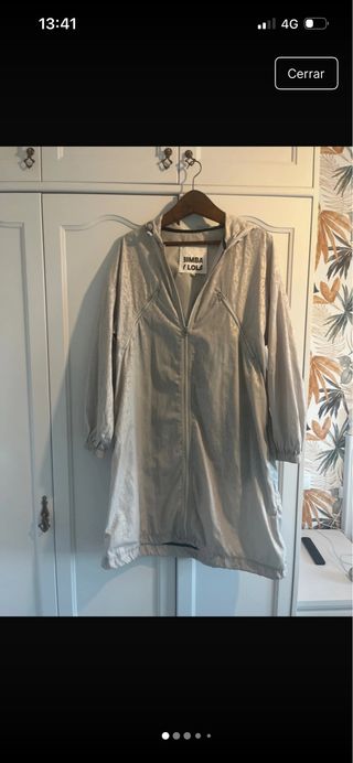 Chubasquero Bimba y Lola plateado talla única