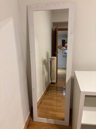 Specchio da terra in legno bianco