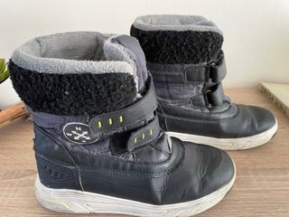 Botas de montaña talla 34