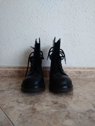 Botas Dr. Martinez Unisex Talla 41 Negras