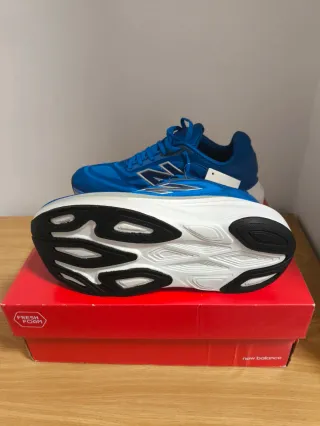 Zapatillas New Balance Azul y Blanco