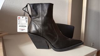 Botines cowboy negros de piel