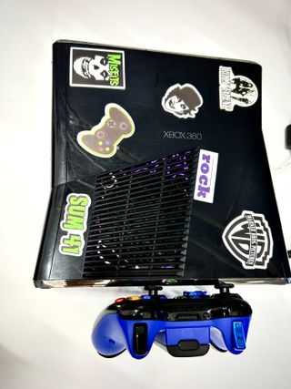 Xbox 360 Slim Speciale