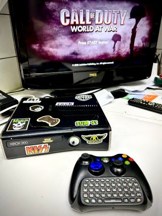 Xbox 360 Slim Speciale