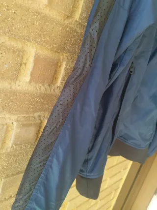 Chaqueta bomber Under Armour azul