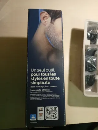 Recortadora de barba y accesorios