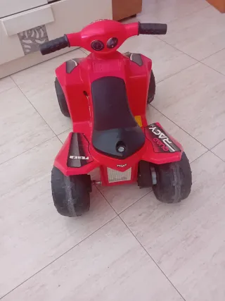 Quad eléctrico infantil