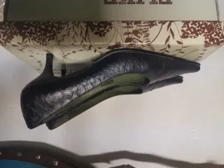 Zapatos de tacón Patricia Miller negros