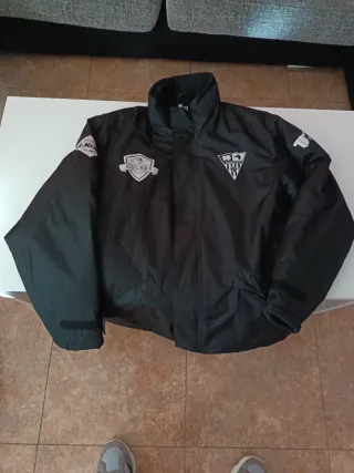 Parka de fútbol Talla L Negra