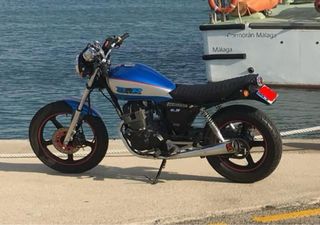 Honda CB250 NightHawk Customizada