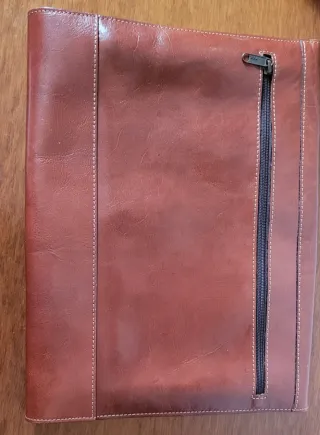 Portafolios de piel marrón