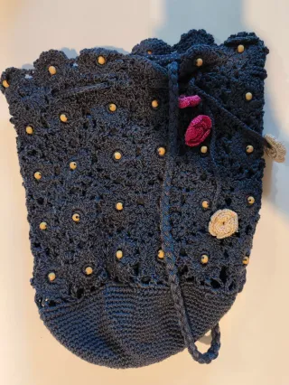 Bolso Misako azul tejido con abalorios