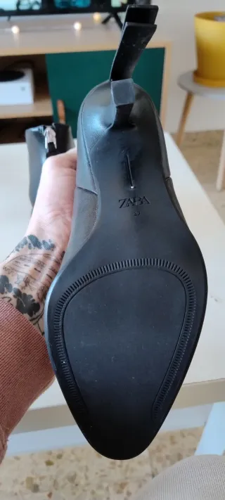 Botines Zara Tacón Negro